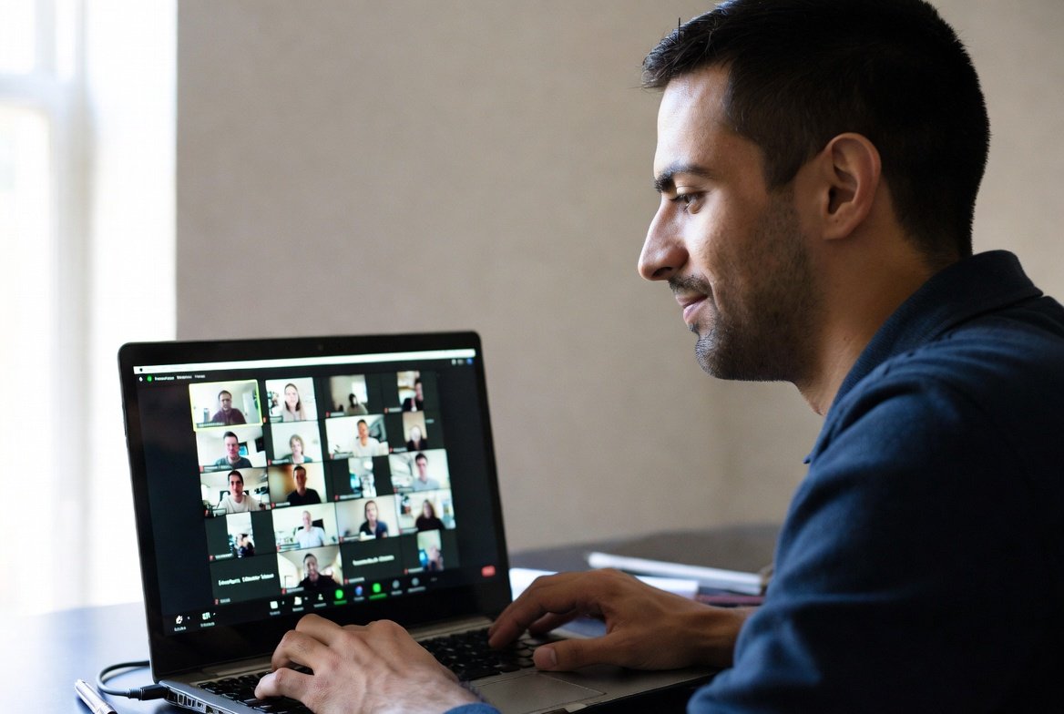 Essential Zoom tips to make your virtual meetings better