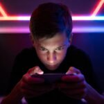 This New Tech Trend Is Changing How People Use Their Phones